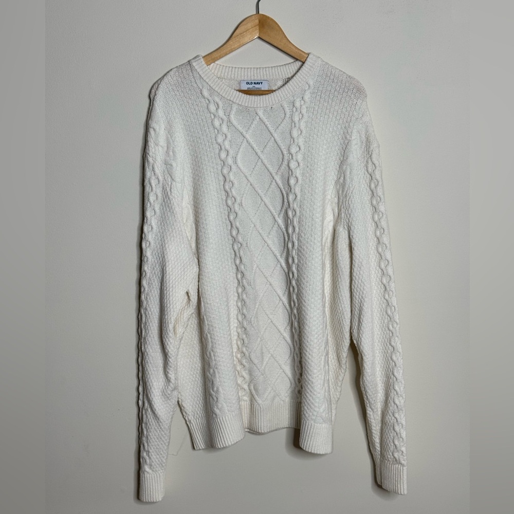 Old Navy Men's Off-White Cable Knit Crewneck Sweater